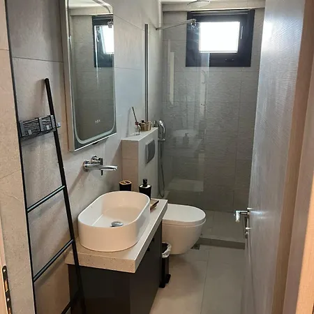 Alice Apartment *